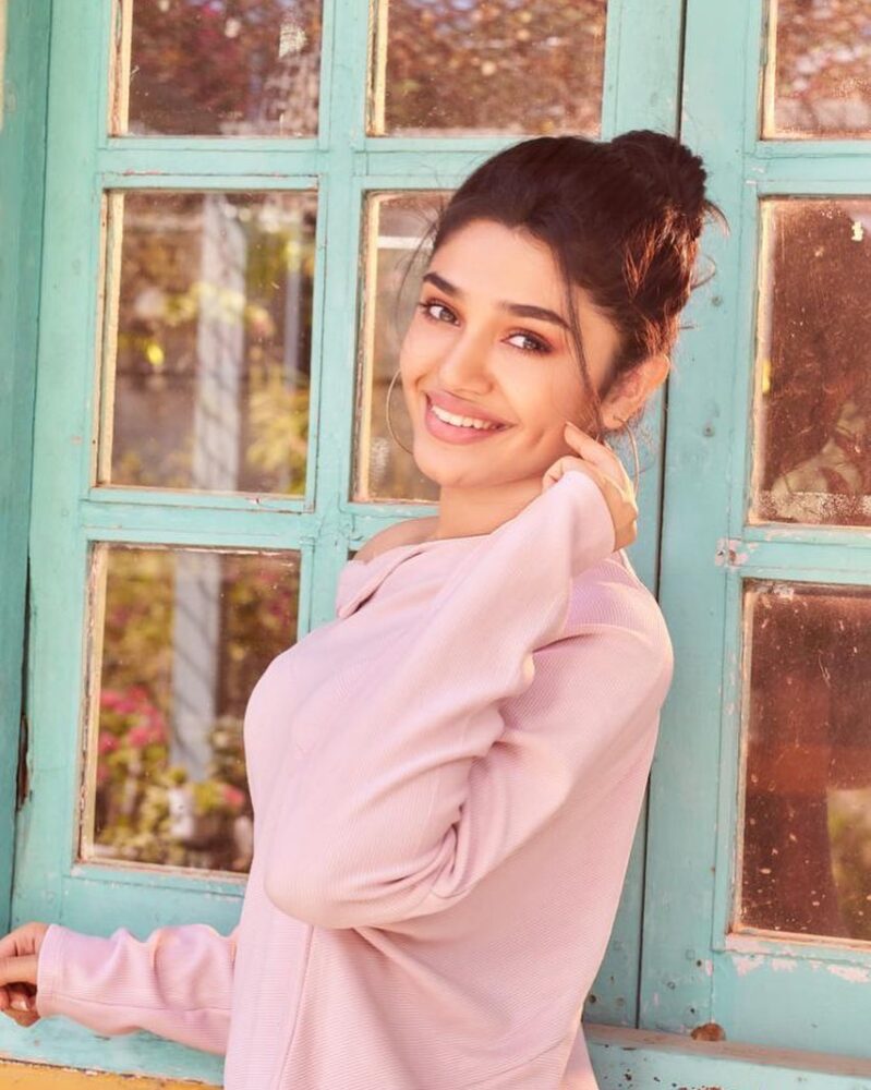 krithi shetty wallpaper hd